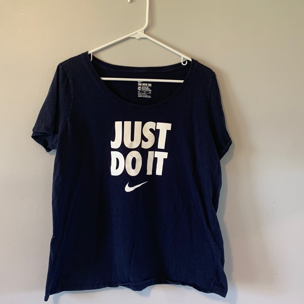 Women’s Nike Tee Shirt Size XXL